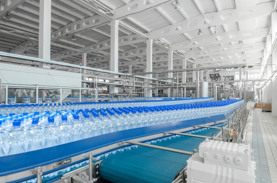Nhựa công nghiệp có tái chế được không và cách tận dụng hiệu quả