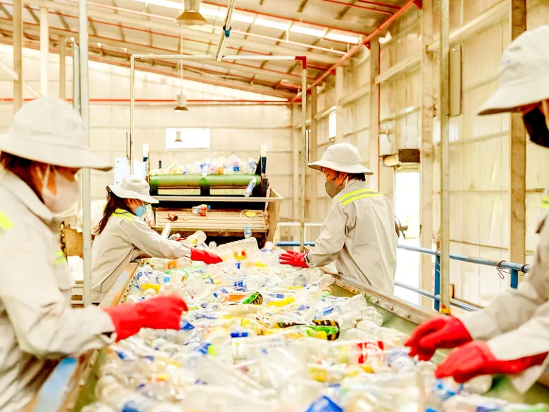 Các yếu tố phụ khác có thể ảnh hưởng đến giá
