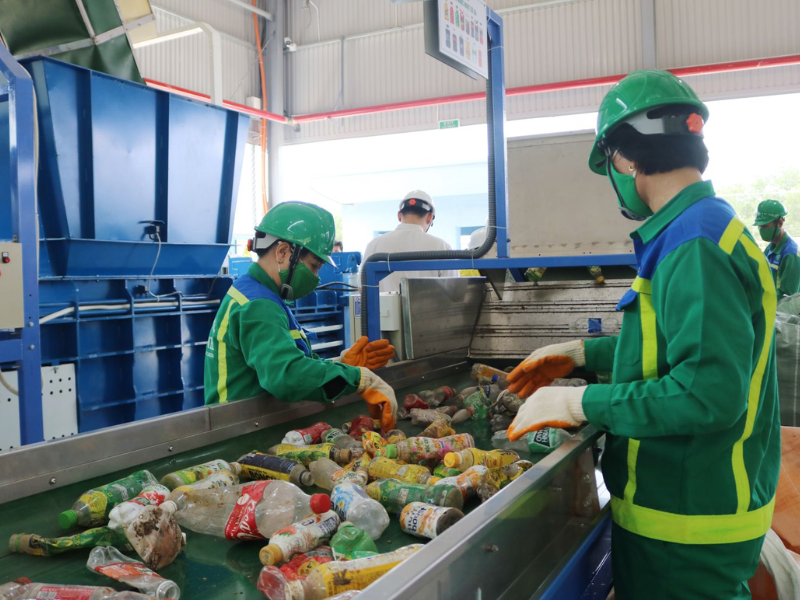 Cách phân loại nhựa phế liệu tại nhà máy, xưởng sản xuất